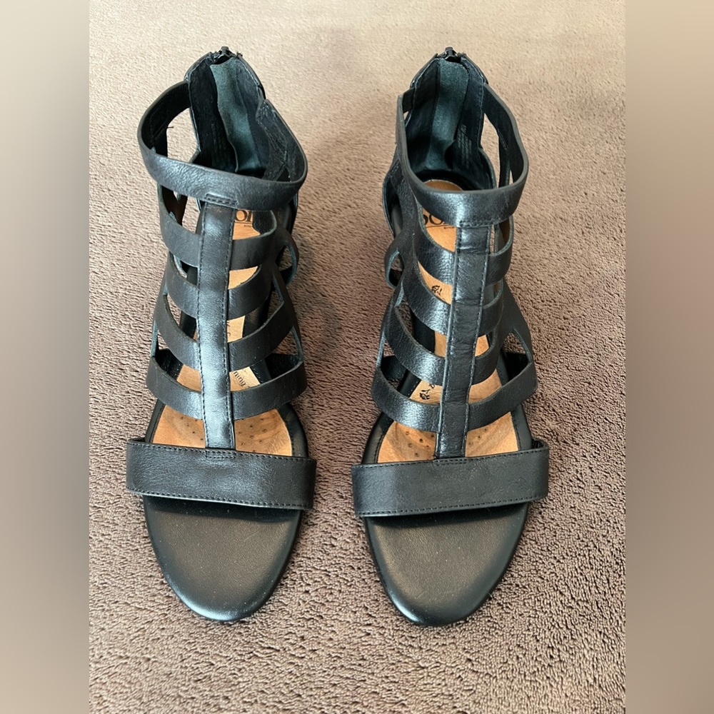 Söfft Black Strappy Wedge heel Zip up High ankle Sandle